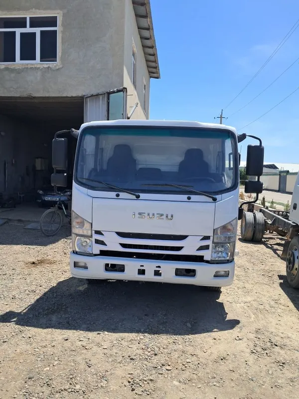 Isuzu 2014 yil sotiladi.