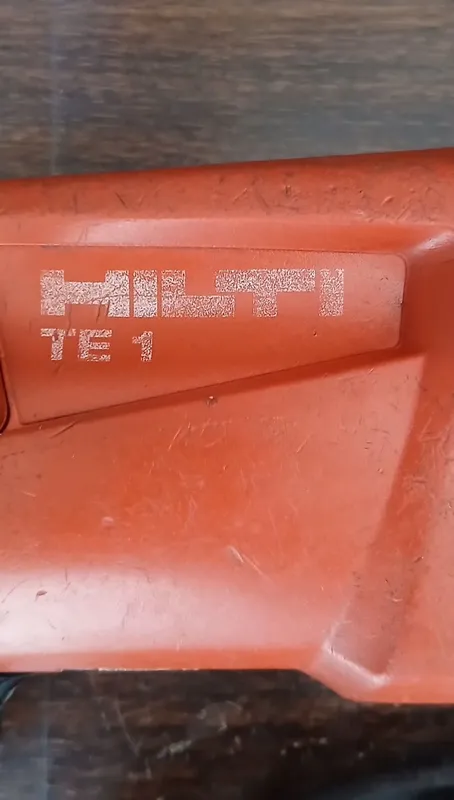 Перфоратор HILTI TE 1 Germany россиядан келган 3 Перфоратор HILTI TE 1 Germany россиядан келган 3