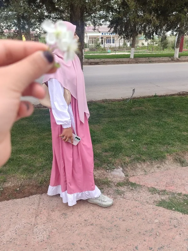 bu koylak uncha kiyilmagan hic qayeri hic nrsa bol