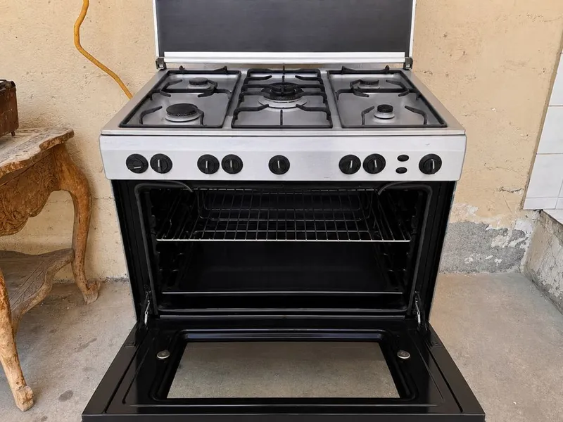 Газ плита INDESIT 2 Газ плита INDESIT 2