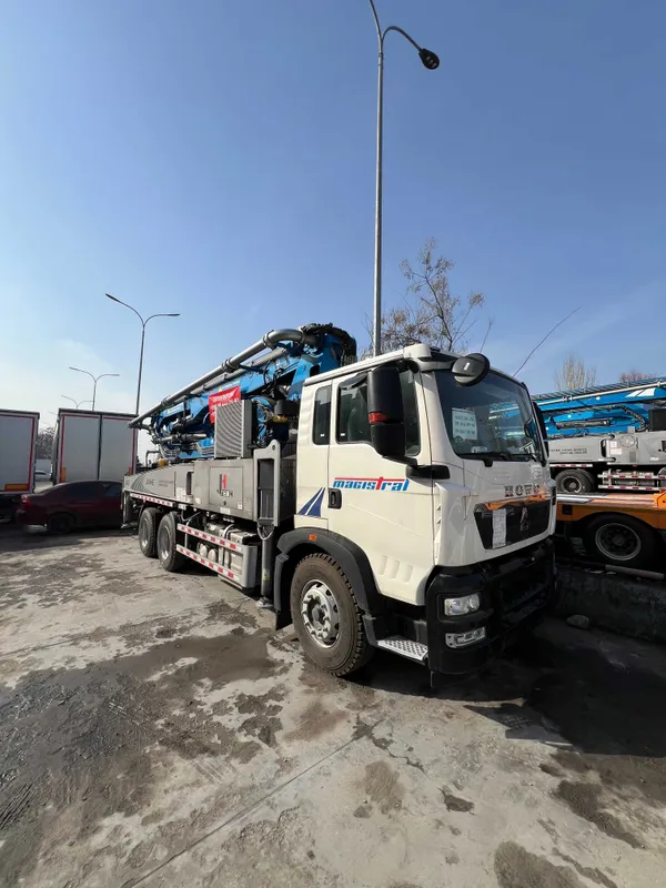 Автобетононасос HOWO 38 м — фото 1 Автобетононасос HOWO 38 м — фото 1