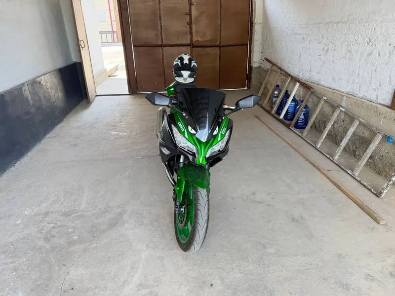 Moto Motosikl 200 kuba 4 Moto Motosikl 200 kuba 4