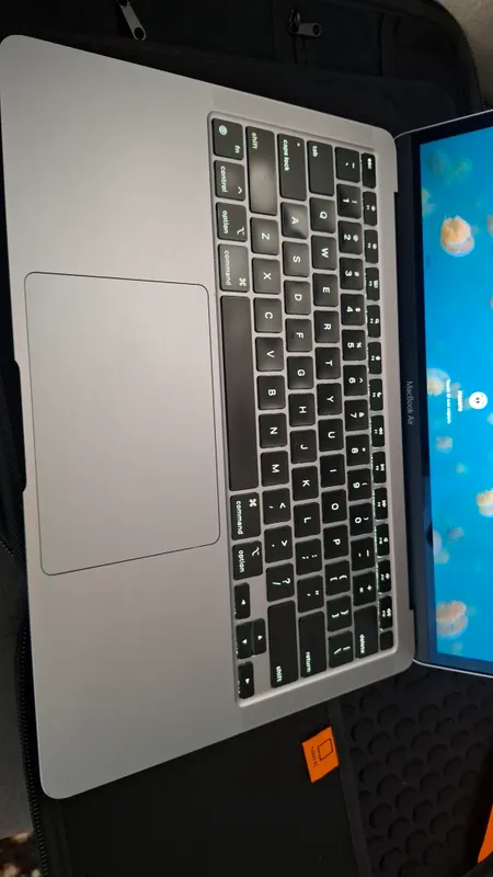 MacBook Air M1 (2020) | 8GB/256GB | Bat. 92% 2 MacBook Air M1 (2020) | 8GB/256GB | Bat. 92% 2