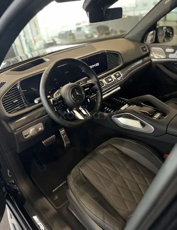 Mercedes Benz GLS 63AMG — фото 2