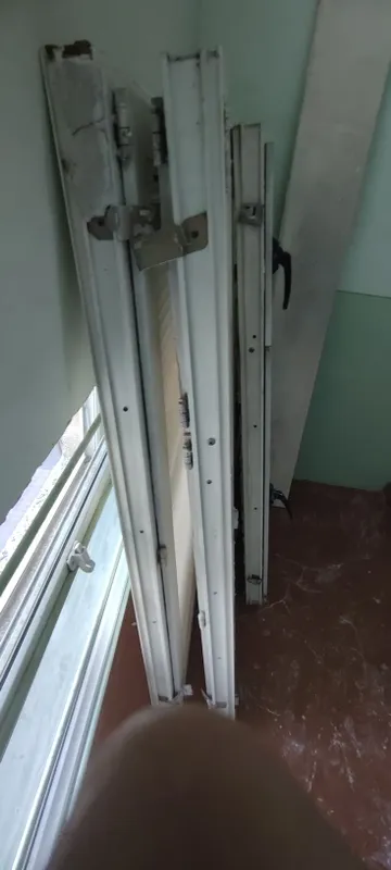 Rom sotiladi sovplastivtal 2ta katta 1ta kichkina huvaydo srochna 2 Rom sotiladi sovplastivtal 2ta katta 1ta kichkina huvaydo srochna 2