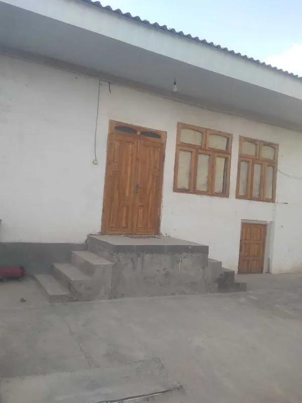 Uy sotiladi yaxshi joydan 1 Uy sotiladi yaxshi joydan 1