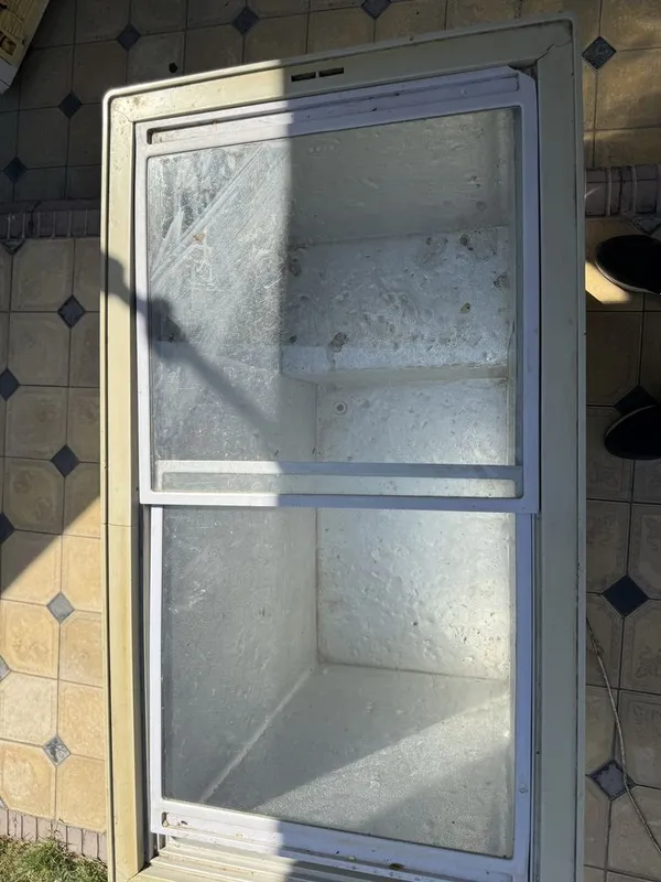 Srochni haladelnik sotiladi 2