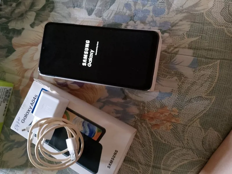 Планшет: Galaxy Tab E ( Samsung ) Телефон: Galaxy A04s — фото 2