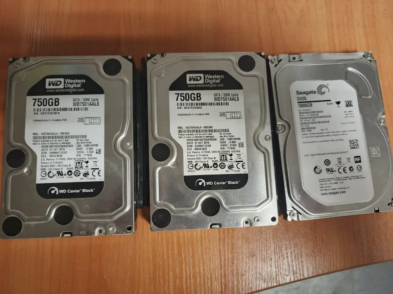 Жесткий диск HDD 1TB Seagate SV35 ва 750GB WD Black (3.5)