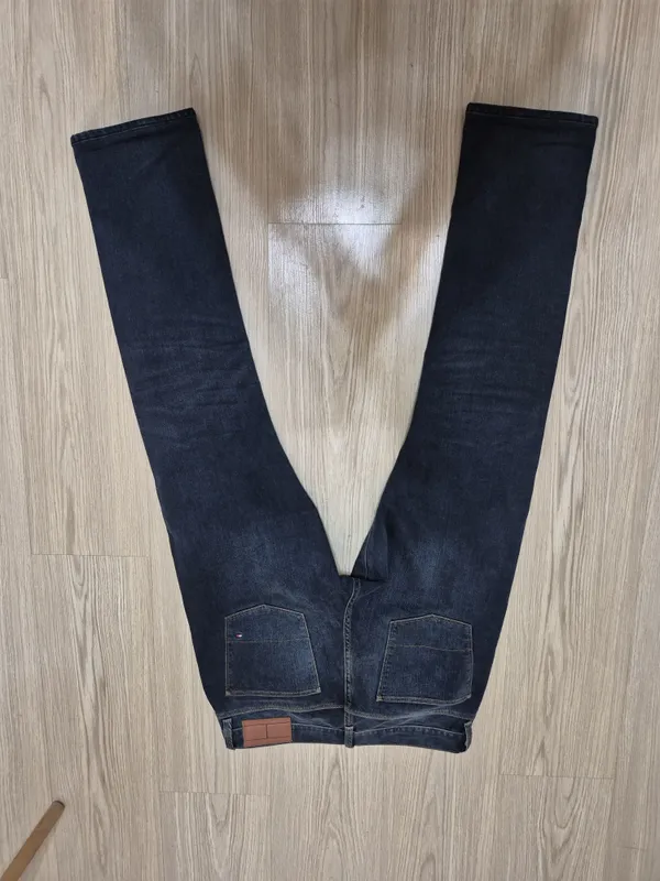Джинсы Tommy Hilfiger 2 Джинсы Tommy Hilfiger 2