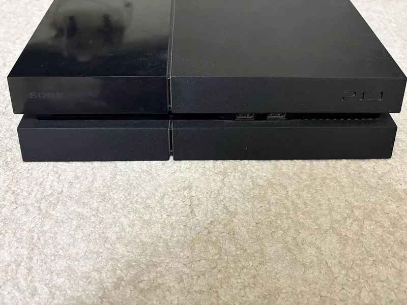 продается PlayStation 4 — фото 3