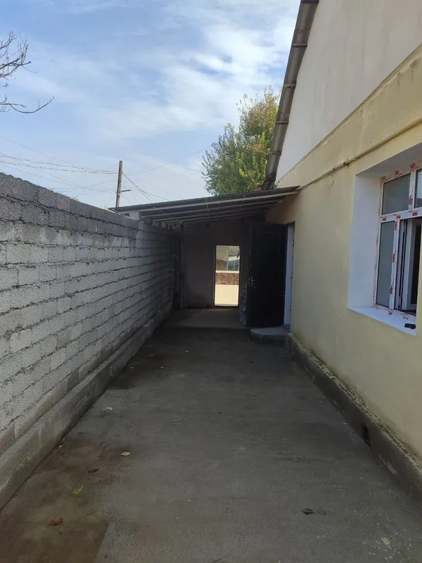 Тошкент вилояти Нурафшон шахар учаска сотилади 3 сутиг 4 хона + ошхона — фото 3