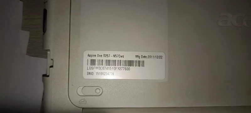 Продаю нетбук Aspire One D257 и беспроводную мышку G46 3 Продаю нетбук Aspire One D257 и беспроводную мышку G46 3