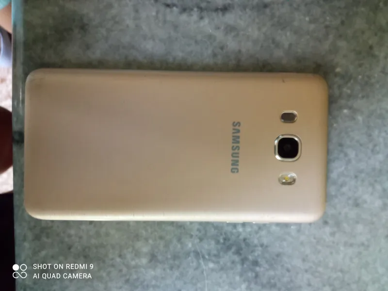 Samsung J7 1