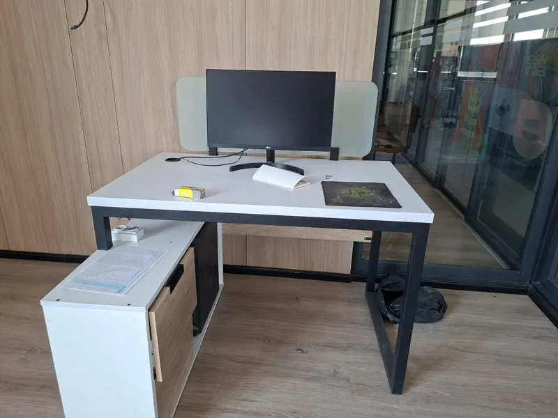 Ofis yopilgani sabab mebellarlar sotiladi 3
