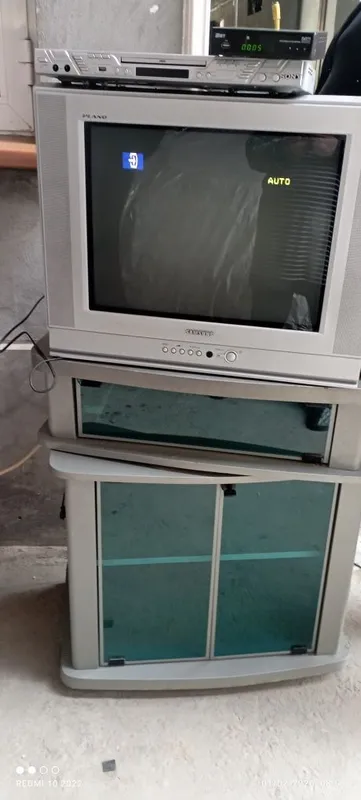 Televizor pastavkasi bilan sotiladi 1 Televizor pastavkasi bilan sotiladi 1