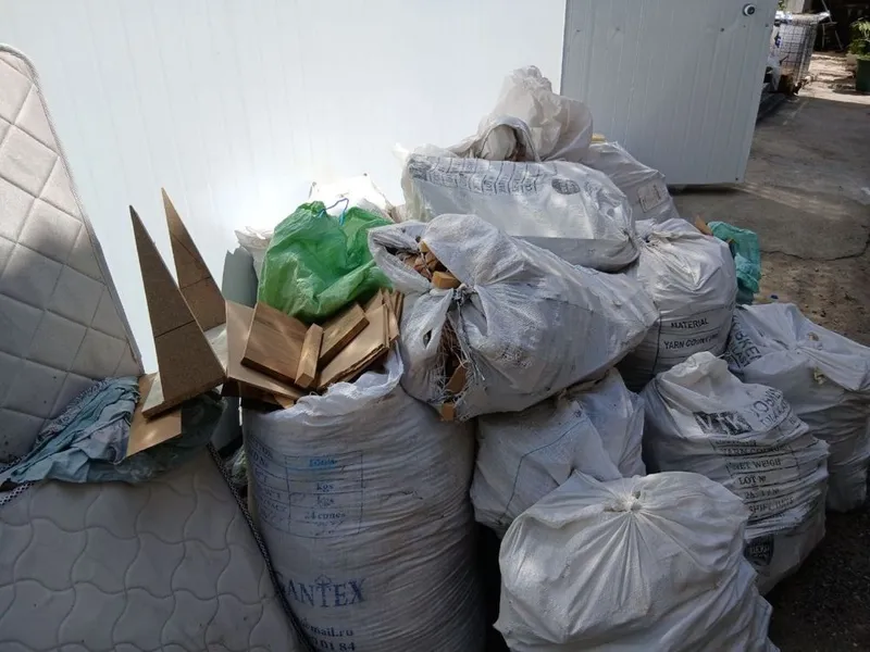 Чойхона ва сомса хоналарга утинлар бор