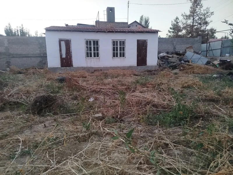Участка сотилади 4,25 сотих икки хона времянка бор . Свет газ сув бор 4 Участка сотилади 4,25 сотих икки хона времянка бор . Свет газ сув бор 4