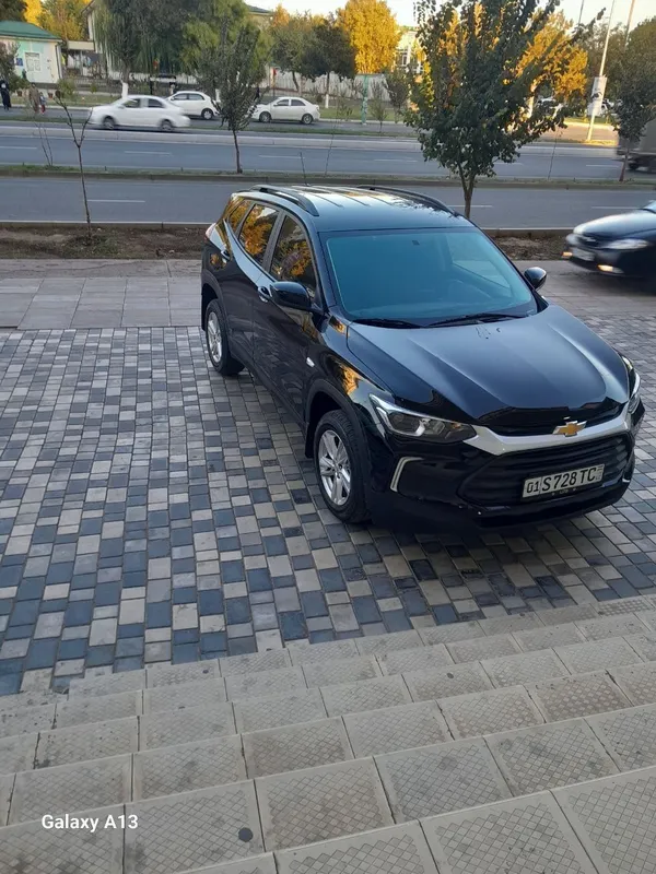 автомобил 2