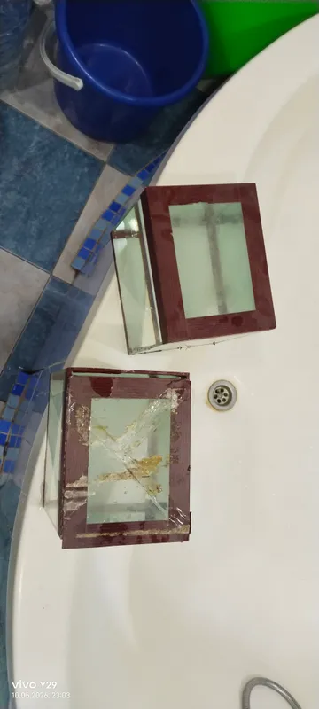 продаётся две маленьких аквариума 2 продаётся две маленьких аквариума 2