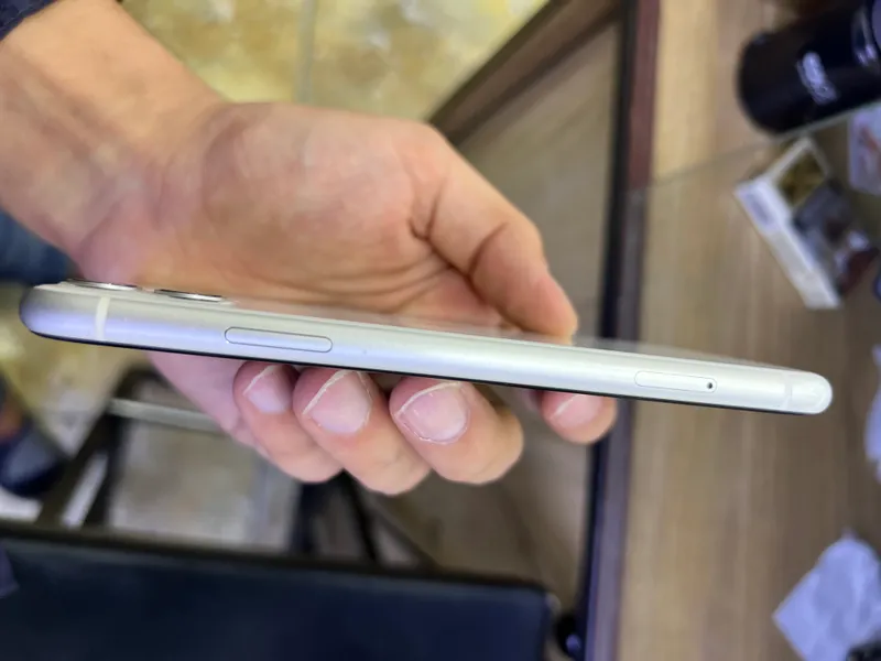 Iphone 11 White 6