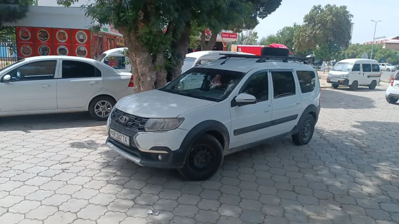 Lada Largus cros full 2022 yil — фото 1