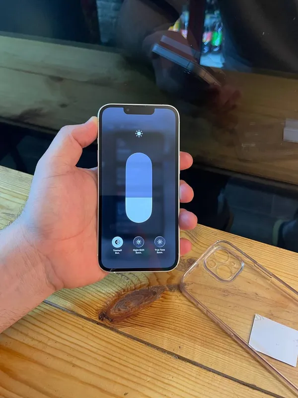 Iphone 13 256/100, оригинальный экран поставлен, 200$ 2