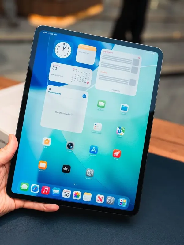 Apple iPad Pro 13" M5 256GB Black 100% 2 Apple iPad Pro 13" M5 256GB Black 100% 2