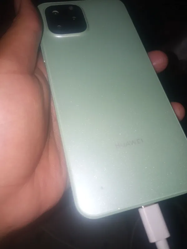 HUAWEI nav y61 8