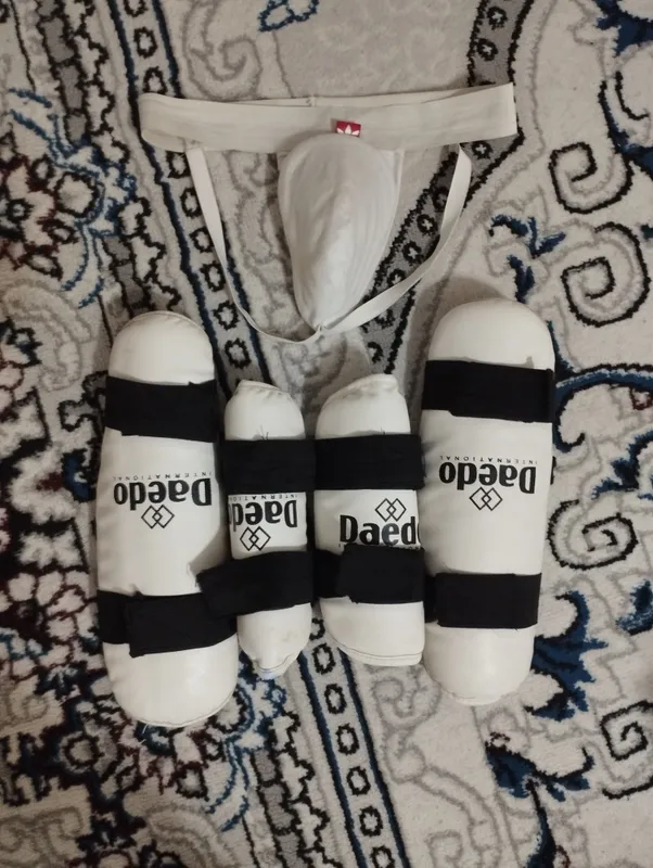Taekwondo shitkisi va bandaji.