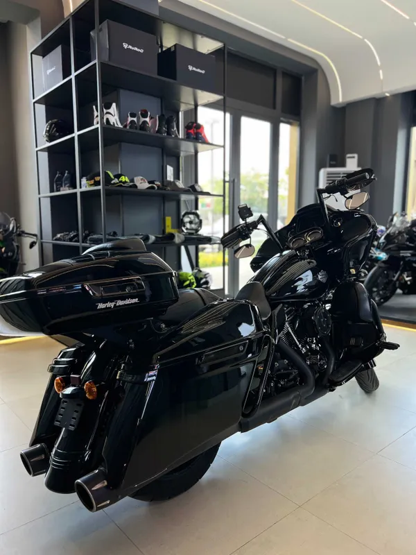 Harley Davidson Road Glide 2021 2