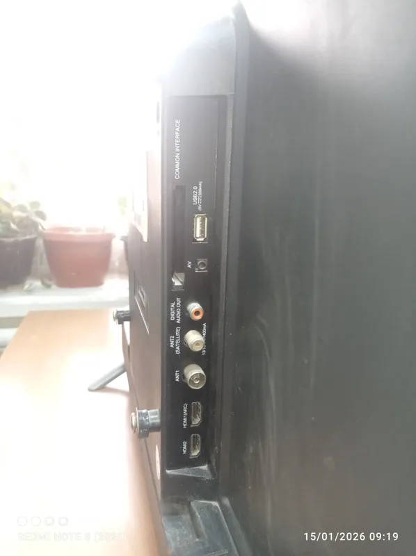 Led Tv 32pʼPRM700 — фото 2