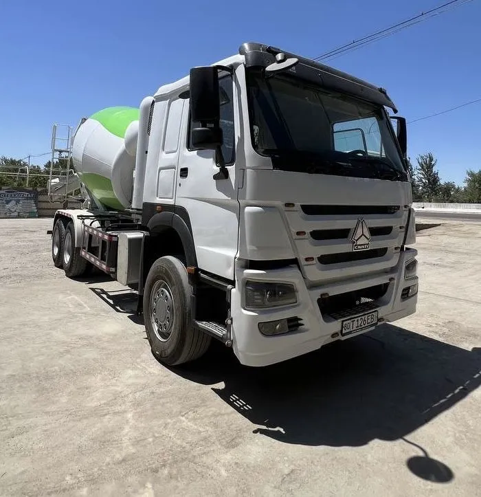 Миксер HOWO заводской газлик сотилади 7