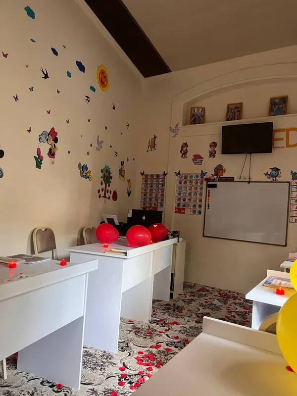 Sotiladi: 8 parta8 stulstoykali doska stoyka — фото 4