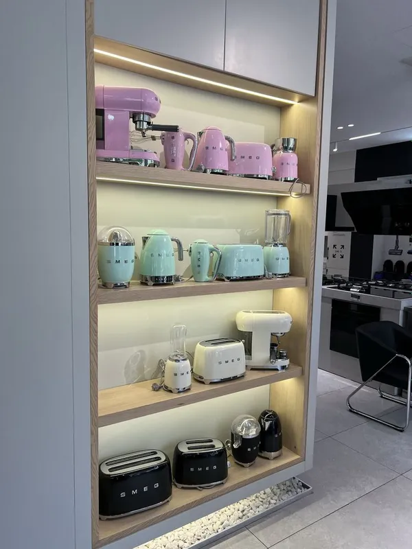 Smeg электрический чайник,оригинал,все цвета в наличии,2 года гарантия — фото 2