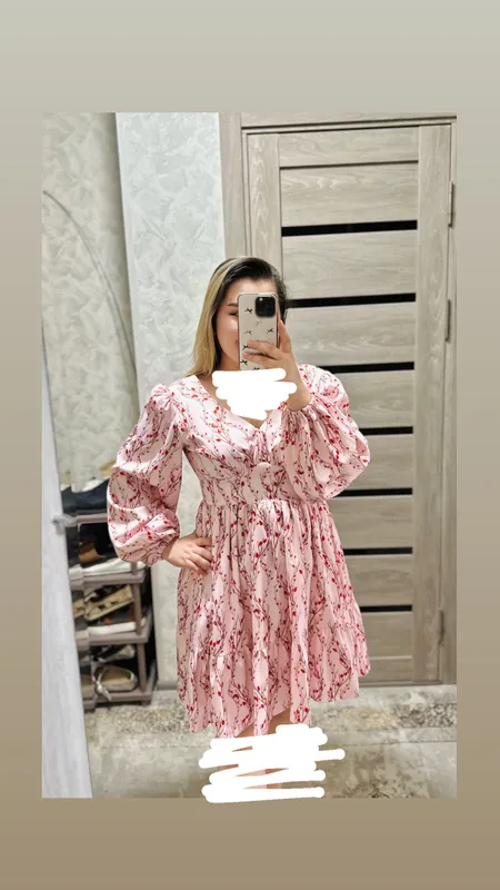 Платье продаётся 2