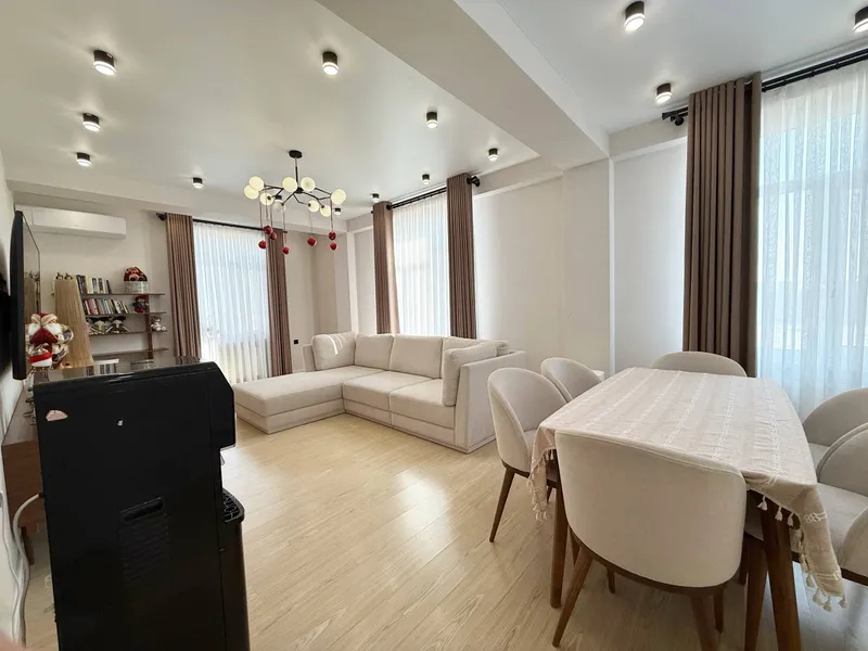 Продаётся 3-комнатная квартира в ЖК Parkent Plaza 4