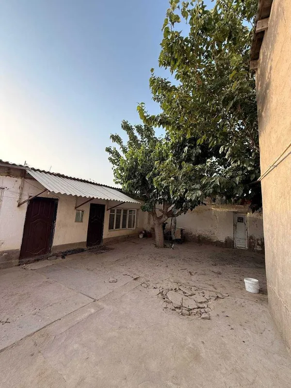 Tezda Sotiladi! Termiz Shahri Markazida 5 Xonali Hovli — фото 2