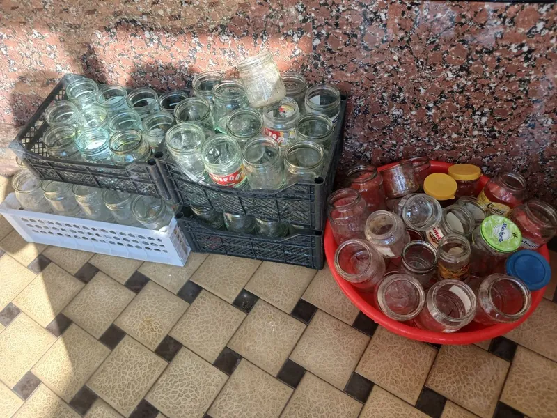 Bonka 115 ta 76 kichkina 200ML qogan 39 tasi 500ML 1