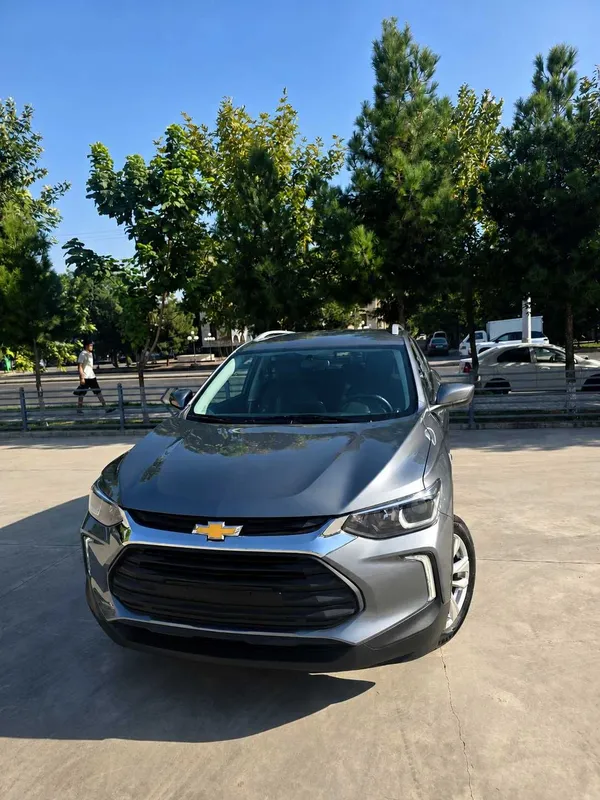 Chevrolet Tracker LTZ Plus | 2025-yil | 14 000 km 1 Chevrolet Tracker LTZ Plus | 2025-yil | 14 000 km 1