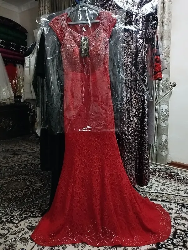 ayollar libosi