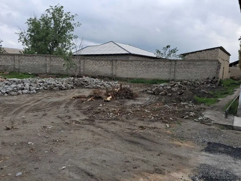 Zudlik bilan, tuman markaziga tutash hududdan yer uchastkasi sotiladi — фото 2