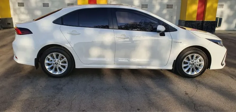 Toyota Carolla hybrid sotiladi 4 Toyota Carolla hybrid sotiladi 4