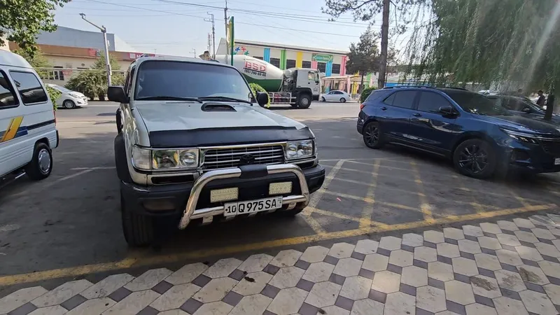 LAND CRUISER