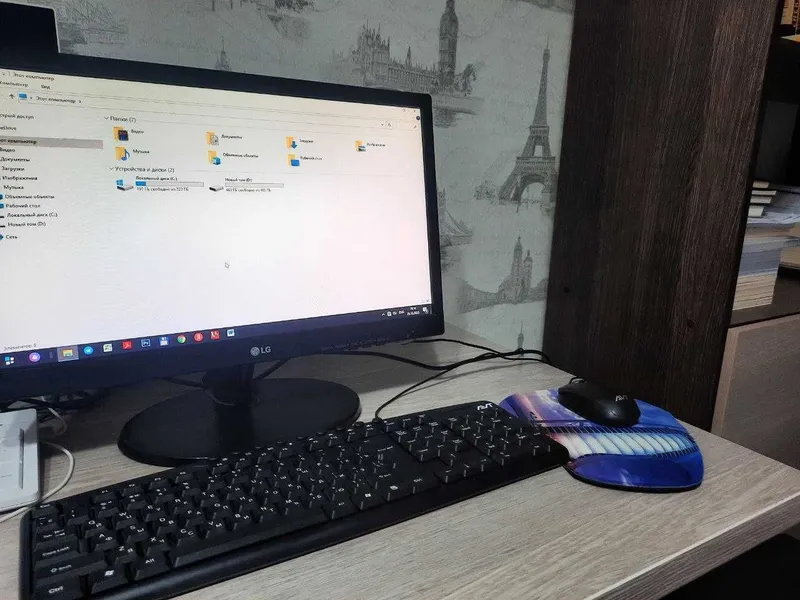 настольный компьютер продается.все идеально. для офисной работы.дешево
