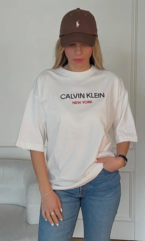 Calvin Klein futbolkasi L 1