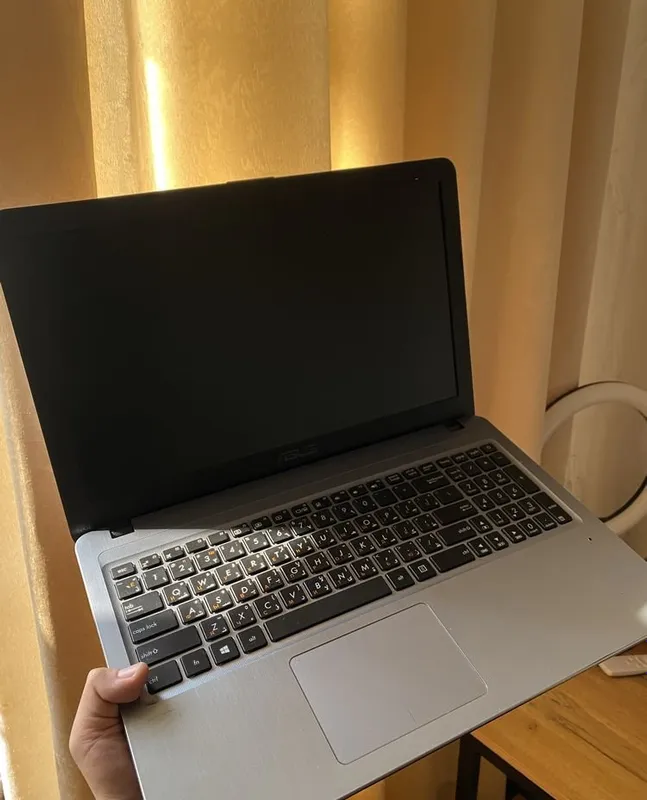 Ноутбук ASUS Intel(R) Core(TM) i3-7020U 1 Ноутбук ASUS Intel(R) Core(TM) i3-7020U 1