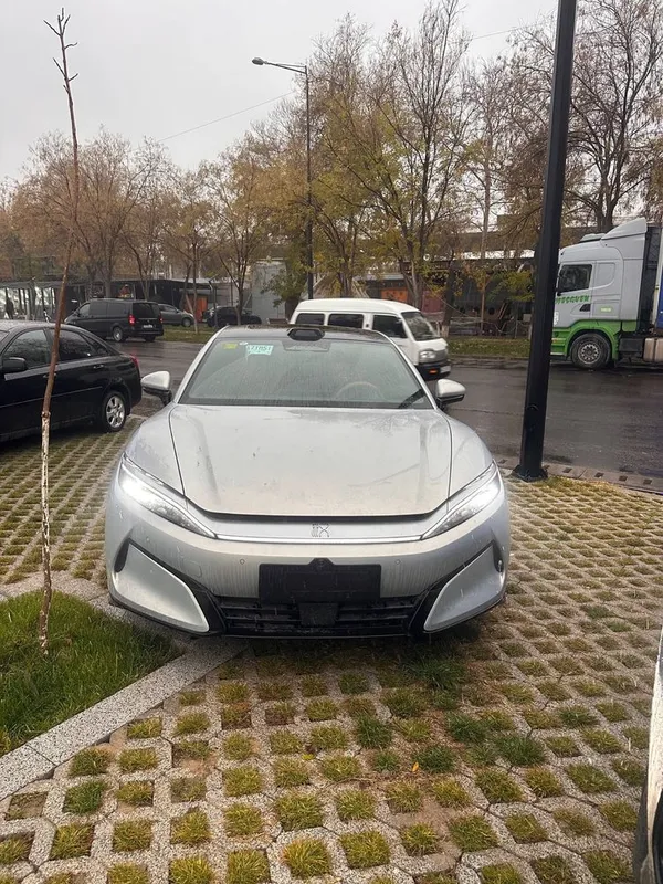 BYD Han L с двумя моторами 1 BYD Han L с двумя моторами 1
