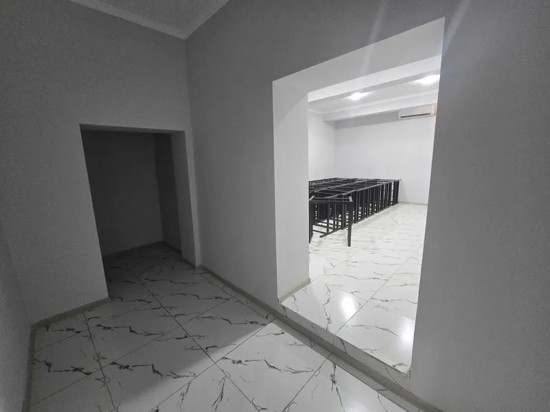 Jami markazida bino ijaraga beriladi. Mebel va ehtiyot qismlar do‘koni uchun 9 Jami markazida bino ijaraga beriladi. Mebel va ehtiyot qismlar do‘koni uchun 9