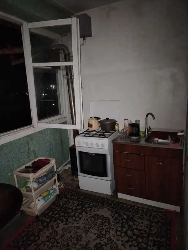 Квартира продаётся: 2-комнатная, переделана в 3-комнатную, Фергана 3